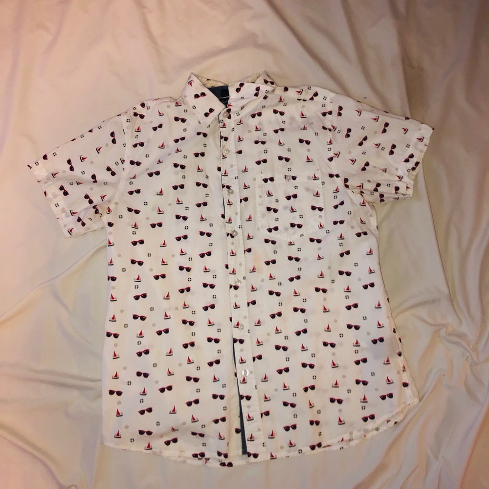 Sunglasses &boats button down